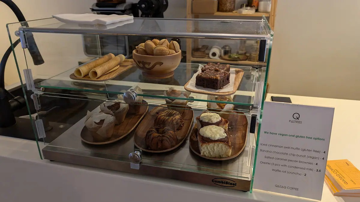 Avis Bakery And Café – bakery & café in Bell Green, Coventry